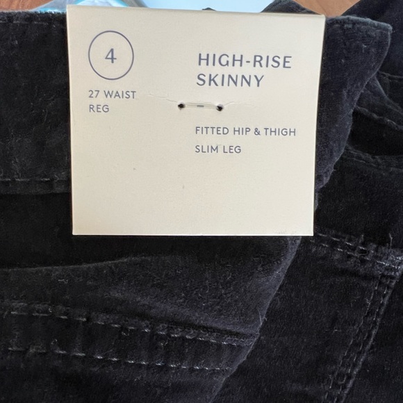 High Rise Cotton Velour Jean Style Pants Size 4 ~ Universal Thread Black - Picture 3 of 5